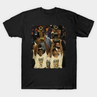 David Robinson vs Tim Duncan, Celebrating Their 1999 NBA Championship. T-Shirt